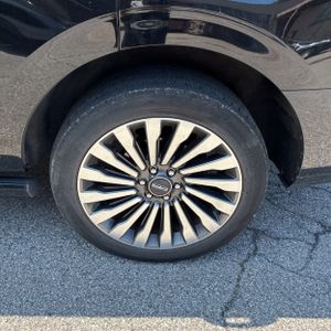 2019 Lincoln NAVIGATOR RESERVE — фото 18