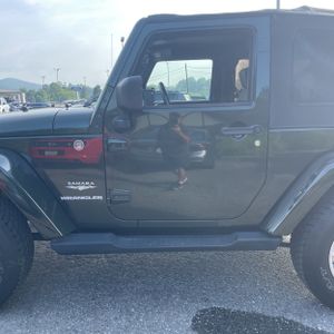 صورة 4 لـ 2010 JEEP WRANGLER SAHARA