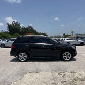 صورة 10 لـ 2018 Mercedes-BENZ GLE