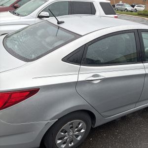 HYUNDAI ACCENT SE - 7