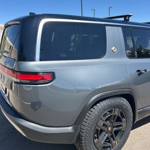 صورة مصغرة 50 لـ 2023 Rivian R1S ADVENTURE