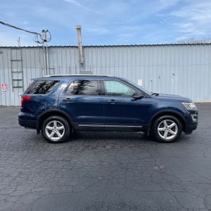 FORD EXPLORER XLT - 10