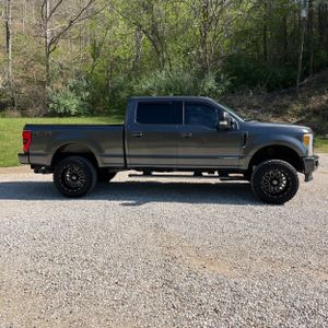 FORD F-250 SUPER DUTY LARIAT - 10