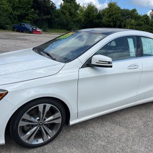 صورة 2 لـ 2019 Mercedes-BENZ CLA