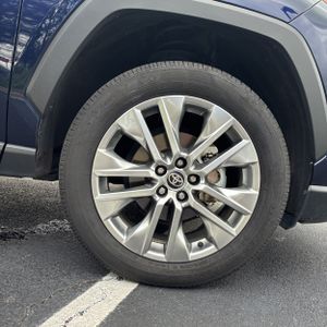 صورة مصغرة 20 لـ 2025 Toyota RAV4 XLE PREMIUM