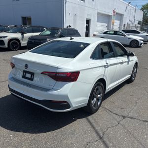 VOLKSWAGEN JETTA SE - 8