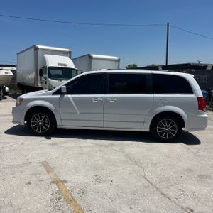 DODGE GRAND CARAVAN SXT - 3