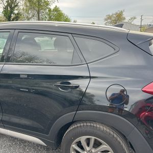 HYUNDAI TUCSON SE PLUS - 6