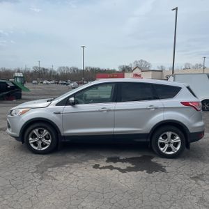 FORD ESCAPE SE - 3
