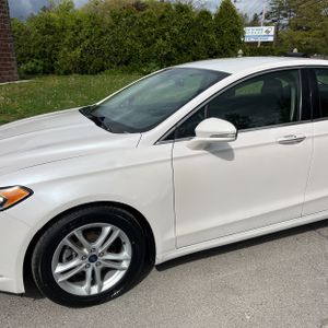 FORD FUSION SE - 2