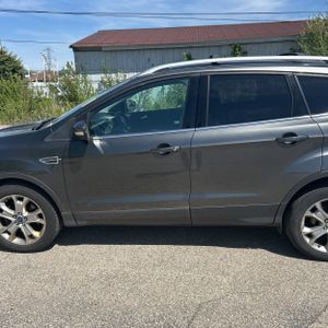 FORD ESCAPE TITANIUM - 4
