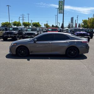 2022 Toyota CAMRY XSE photo 3