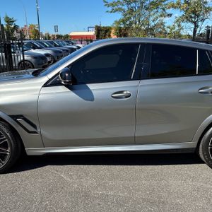 2021 BMW X6 M COMPETITION photo 4