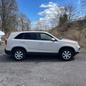 KIA SORENTO BASE - 10