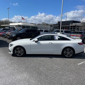 MERCEDES-BENZ E-CLASS - 3