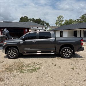 TOYOTA TUNDRA - 3