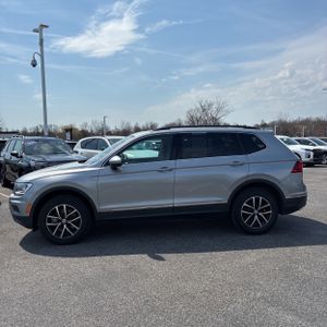 VOLKSWAGEN TIGUAN SE 4MOTION - 3