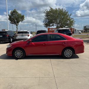 2012 Toyota CAMRY LE photo 3