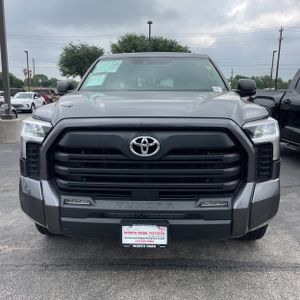 TOYOTA TUNDRA - 10
