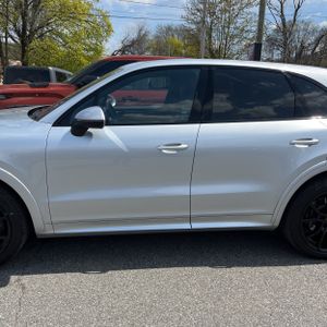 PORSCHE CAYENNE S - 4