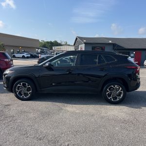 2025 Chevrolet TRAX LT 照片 3