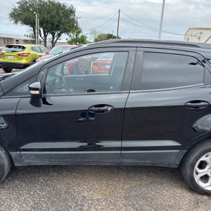 FORD ECOSPORT SE - 4