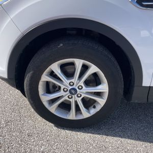 صورة 7 لـ 2018 FORD ESCAPE SE