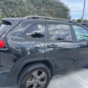 JEEP CHEROKEE LATITUDE 75TH ANNIVERSARY - 9