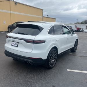 PORSCHE CAYENNE S - 8