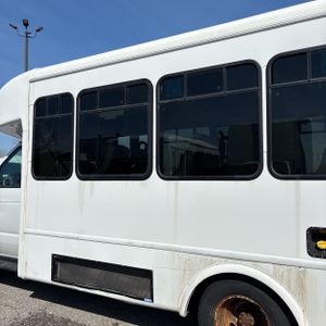 FORD E-350 CUTAWAY - 6