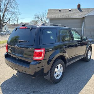 FORD ESCAPE XLT - 8