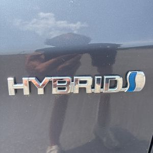 صورة مصغرة 23 لـ 2015 Toyota PRIUS THREE