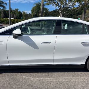 MERCEDES-BENZ EQE - 4