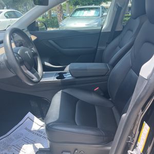 صورة مصغرة 31 لـ 2021 Tesla MODEL Y STANDARD RANGE