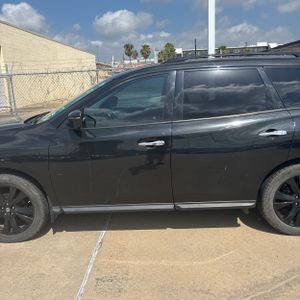 2018 Nissan PATHFINDER SL — фото 4