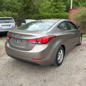 HYUNDAI ELANTRA SE - 8