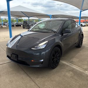 TESLA MODEL Y LONG RANGE - 1
