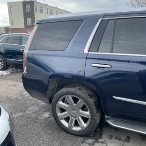 CADILLAC ESCALADE LUXURY - 9