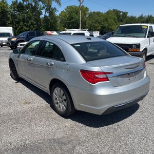 2011 Chrysler 200 LX 照片 5