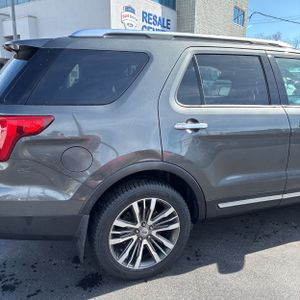 FORD EXPLORER PLATINUM - 9