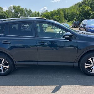 صورة مصغرة 11 لـ 2018 Toyota RAV4 XLE