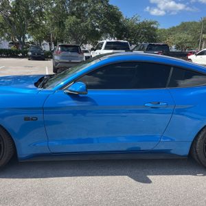 FORD MUSTANG GT PREMIUM - 4