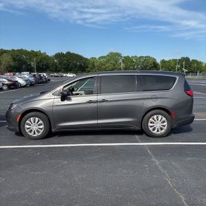 CHRYSLER VOYAGER L - 3