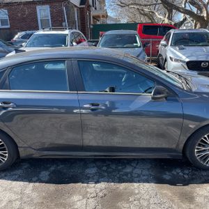 KIA FORTE GT-LINE - 9