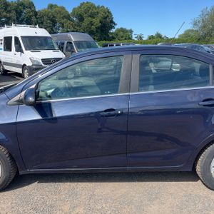 2016 Chevrolet SONIC LT AUTO — фото 4