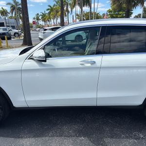 MERCEDES-BENZ GLC - 4