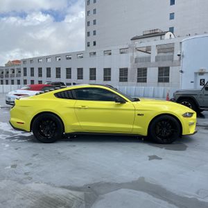FORD MUSTANG GT PREMIUM - 10