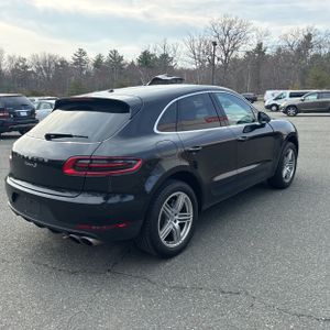 PORSCHE MACAN S - 8