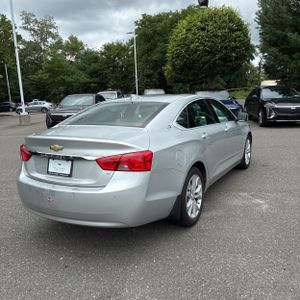 2017 Chevrolet IMPALA LT — фото 8
