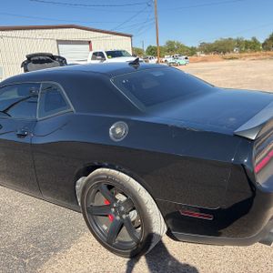 DODGE CHALLENGER SRT HELLCAT - 6